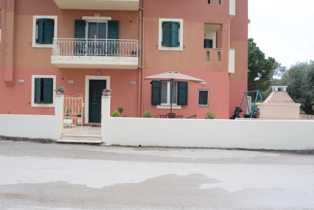 Nicks Cosy Apartment Lefkada City ภายนอก รูปภาพ